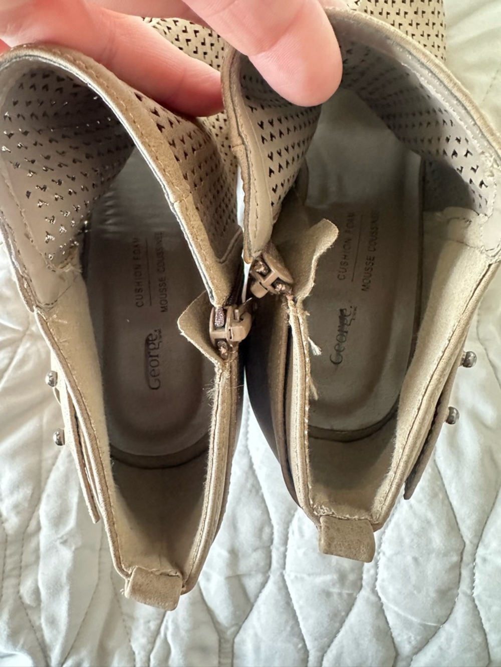 ๐ฅ2/$15 Like New Nude Taupe Tan Laser Cut Perforated Peep Toe Ankle Booties Chic - Picture 4 of 7